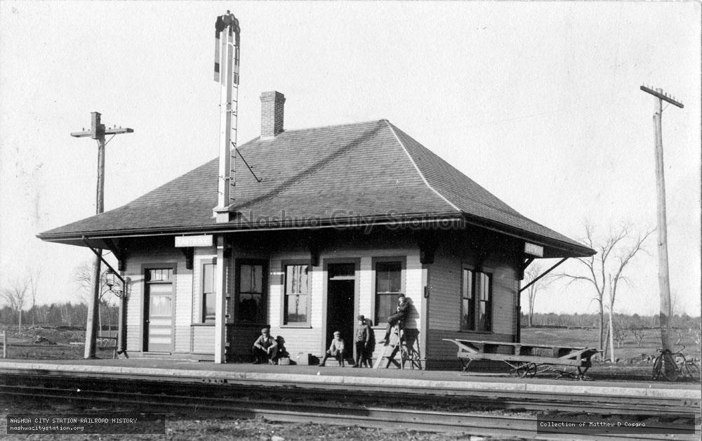 Postcard: Eastwood station